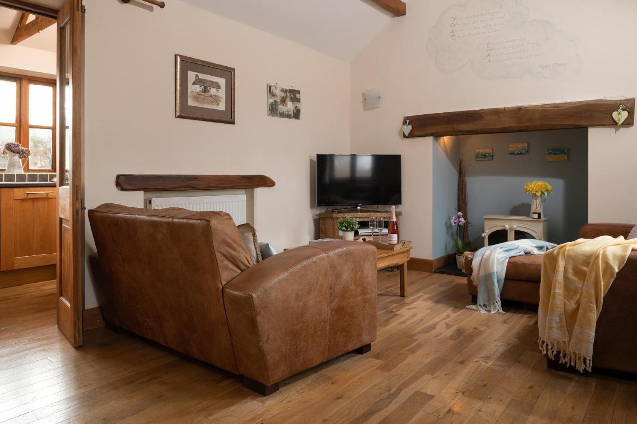 Beautiful Countryside Cottage On The North Wales Coast Abergele Kültér fotó