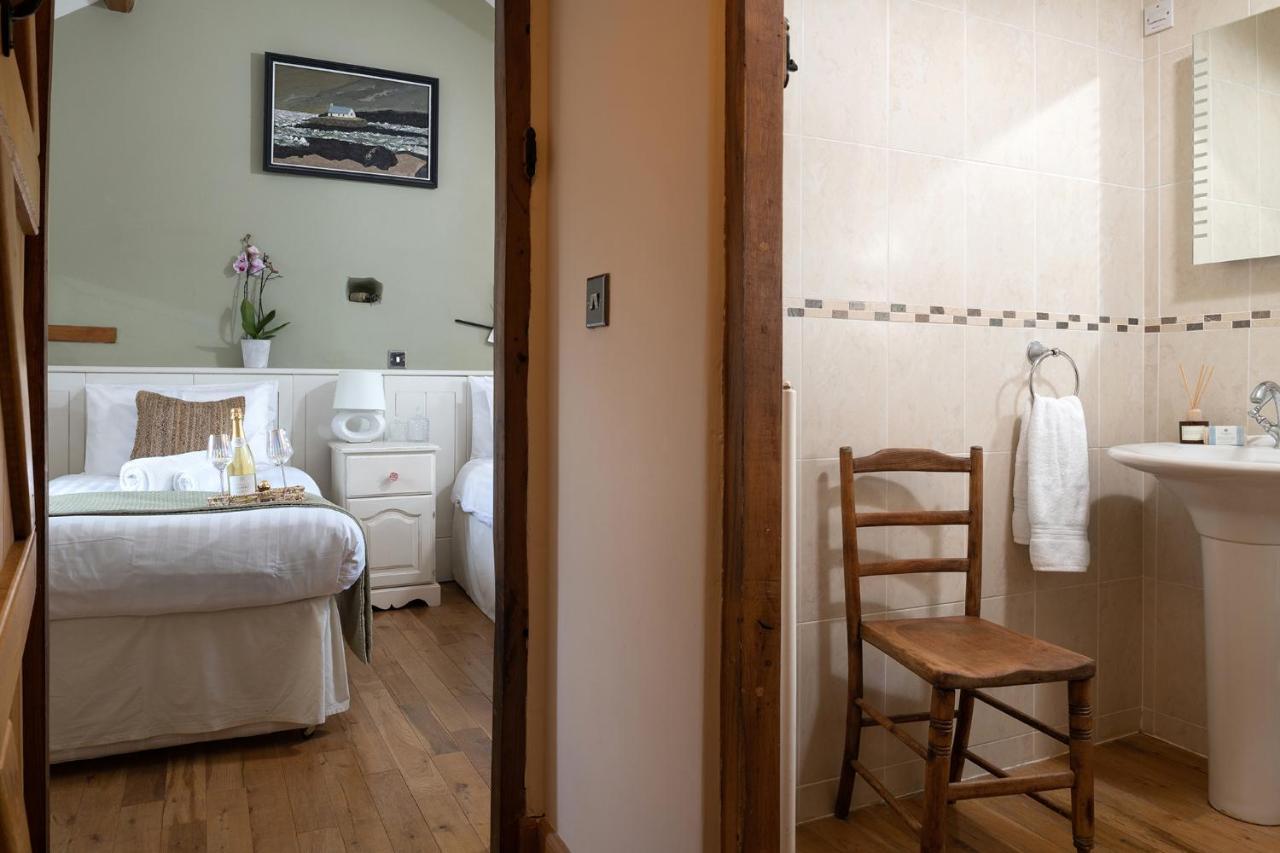 Beautiful Countryside Cottage On The North Wales Coast Abergele Kültér fotó